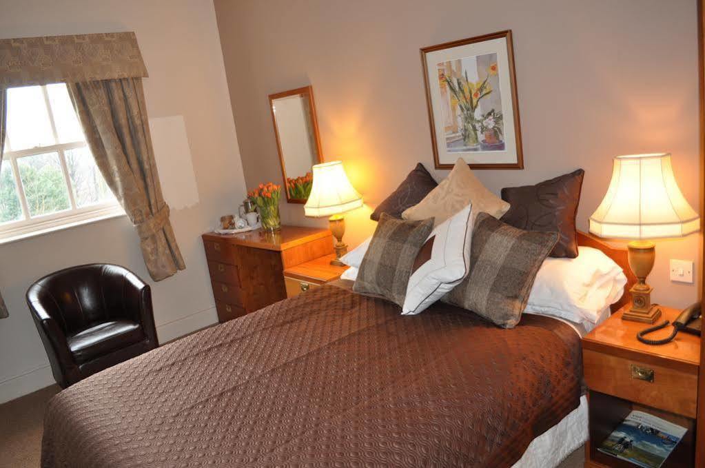 Healds Hall Hotel Cleckheaton Exteriér fotografie