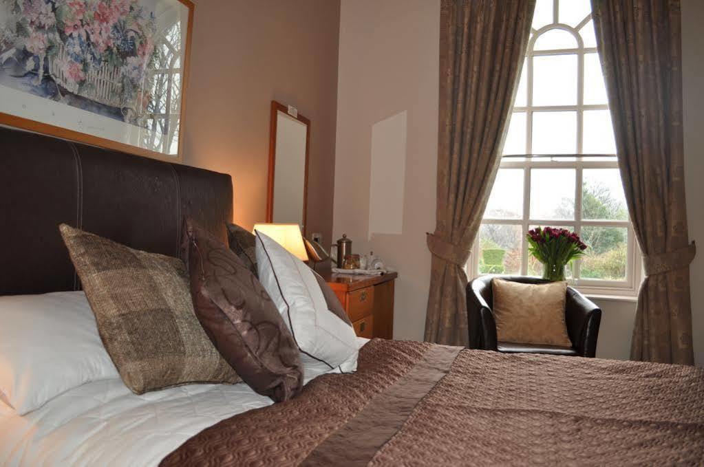 Healds Hall Hotel Cleckheaton Exteriér fotografie